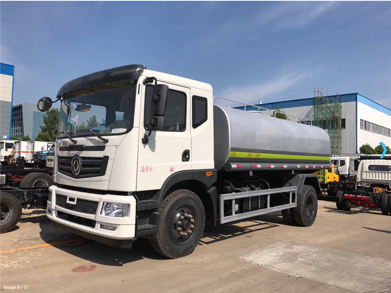 12吨东风T5洒水车