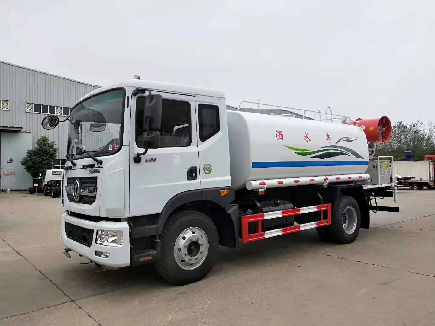 12吨东风D9洒水车