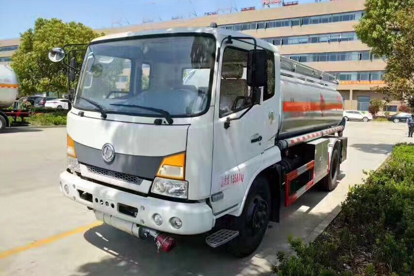 国五东风嘉运运油车